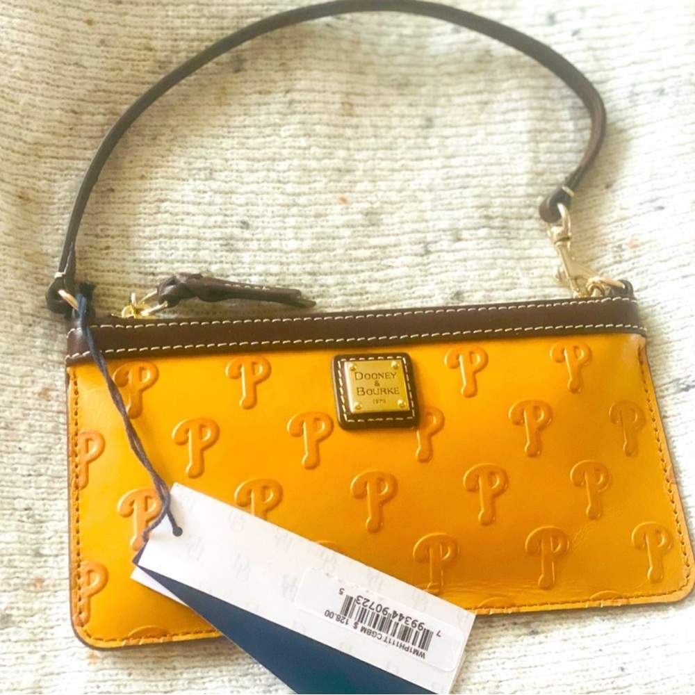 BNWT Dooney & Bourke Official MLB Phillies Wristlet Leather Embossed “P”.